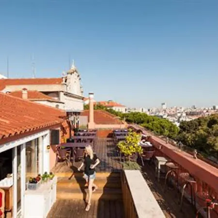 The Independente & Terrace לינה וארוחת בוקר