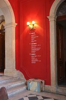 The Independente & Terrace Couette-café 4*