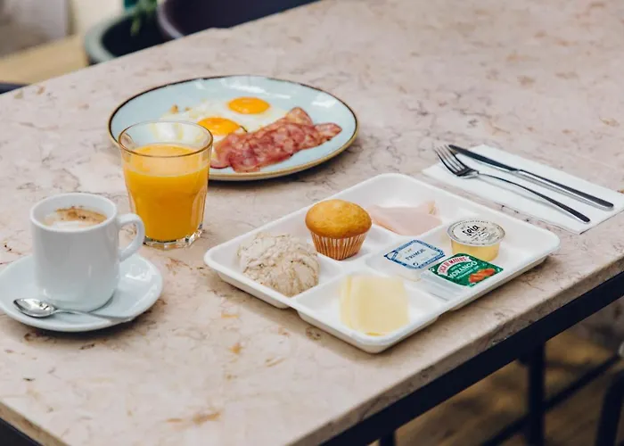 The Independente & Terrace Bed & Breakfast