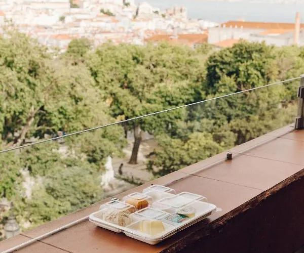 The Independente & Terrace Bed & Breakfast 4*