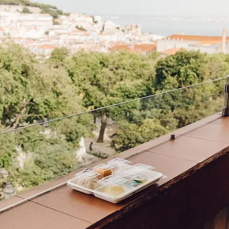 The Independente & Terrace Bed & Breakfast 4*